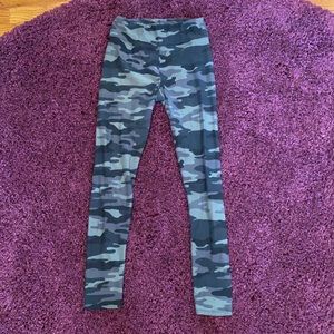 Comfy soft Suzette Camo legging!